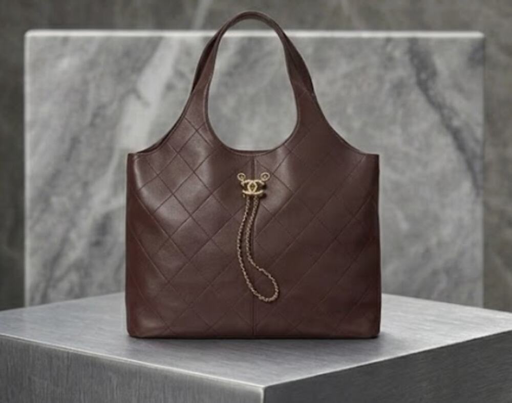 Maxi Shopping Bag Calfskin & Gold Tone Metal Dark Brown